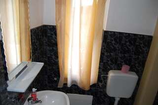 Гостевой дом Pensiunea Vidra Бэйле-Феликс Трехместный номер с собственной ванной комнатой-15